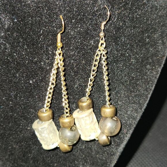 Repurposed Handmade beaded Gold chain link drop dangle earrings - Picture 1 of 3